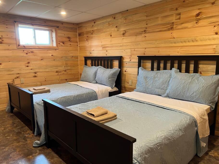Family Friendly Cottage ☆Walking Distance To Beach Lions Head Exterior foto