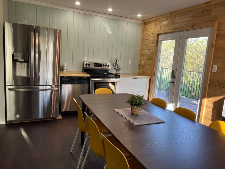Family Friendly Cottage ☆Walking Distance To Beach Lions Head Exterior foto